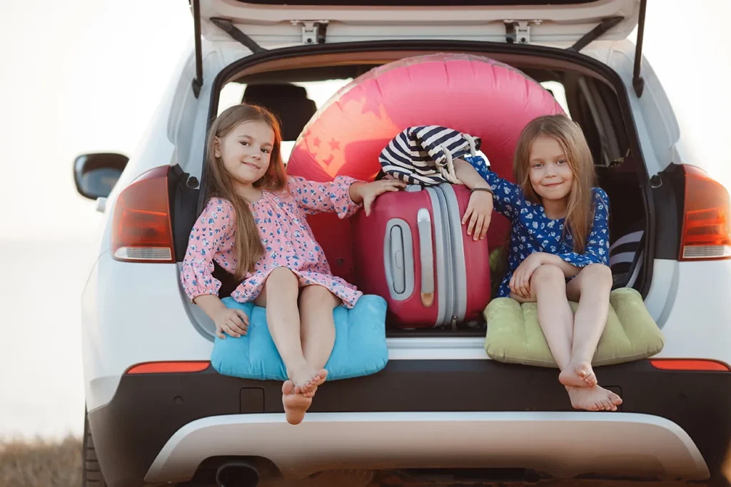 Irmãs durante viagem de carro