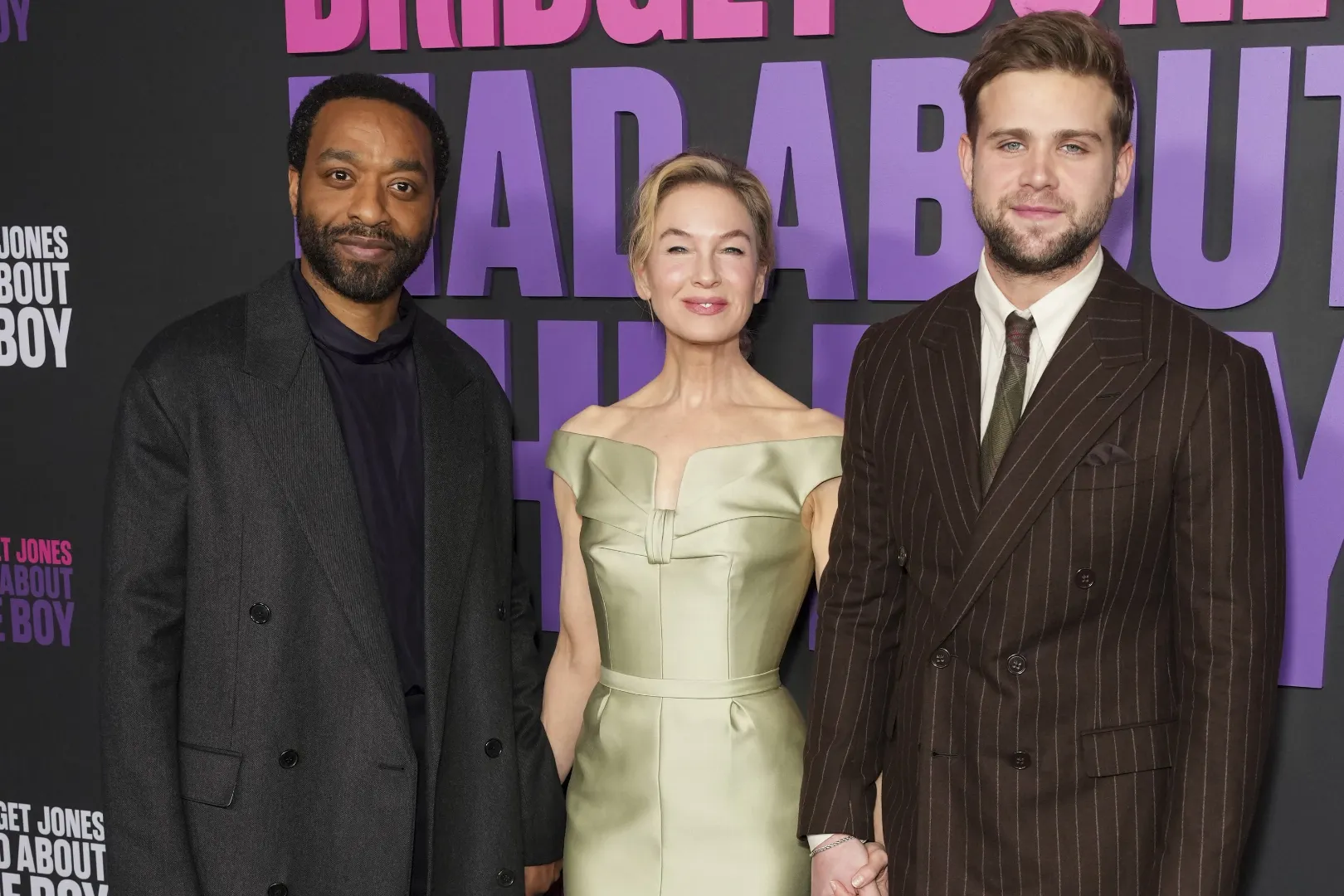 Bridget Jones mad sobre o Menino Reny Zellweger Leo Woodall quymica leituras cena de piscina 6869