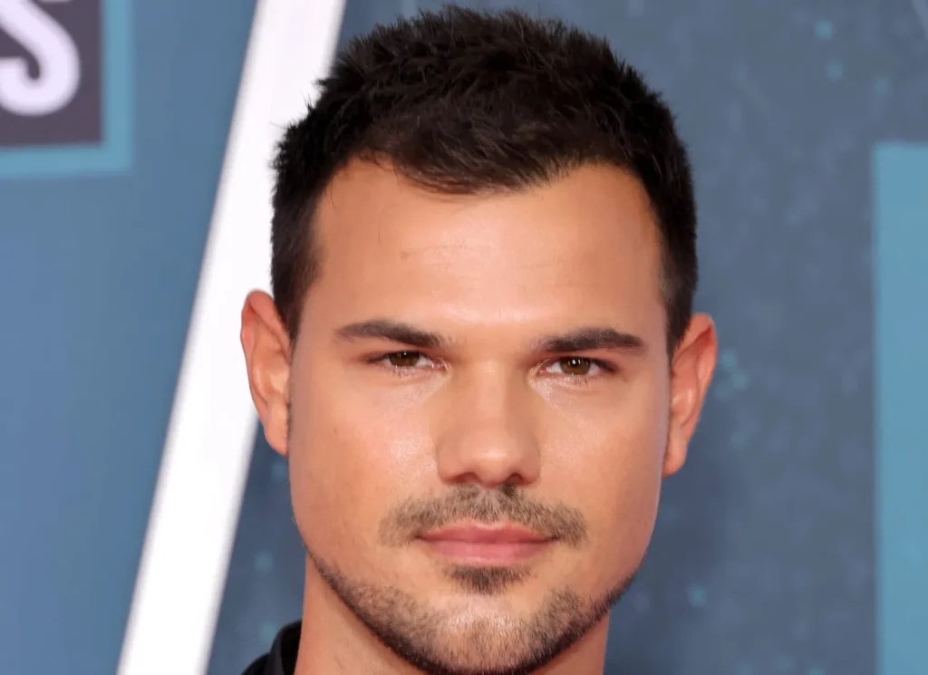 Taylor Lautner Werewolf Hunter TV Syrie de Amazon MGM Estydios 0483