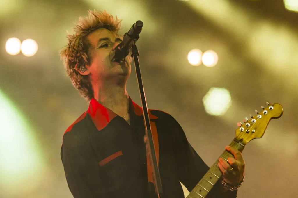 billie joe armstrong as omissyes show de benefycio pelo fogo folha de los angeles no troubadour 5275