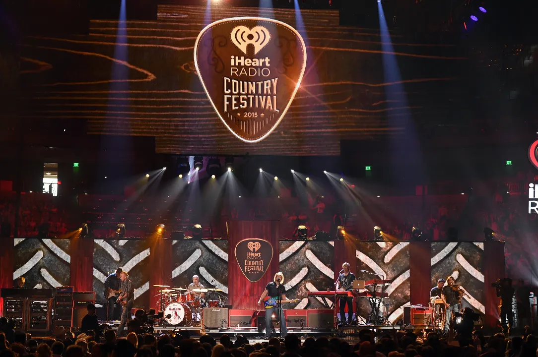 FCC Investiga Acusações de Violação da Lei de Payola Contra a iHeartMedia