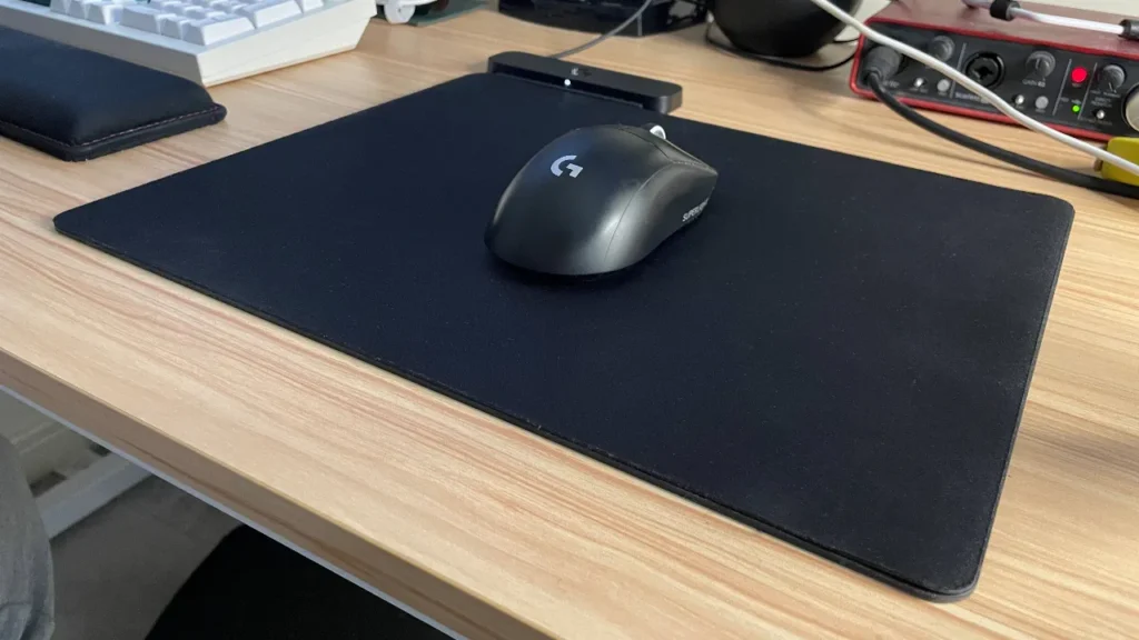 Logitech G PowerPlay 2: Evolução do Mousepad de Carregamento sem Fio Ainda Luta Contra o Alto Custo