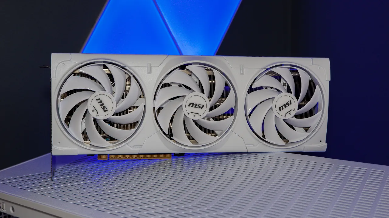 Ventus 3X OC White: Placa de Vídeo com Desempenho Competente e Design Elegante em Meio ao Caos do Mercado de GPUs