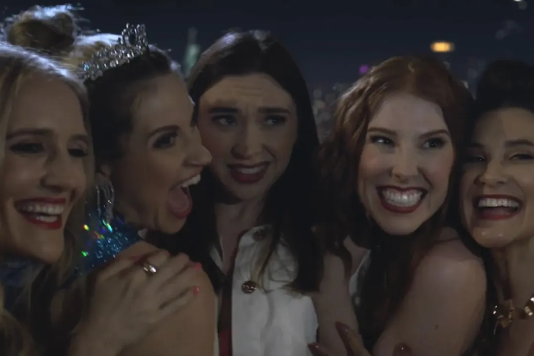 "Screamboat": Massacre de Camundongos e Princesas Disney Bêbadas