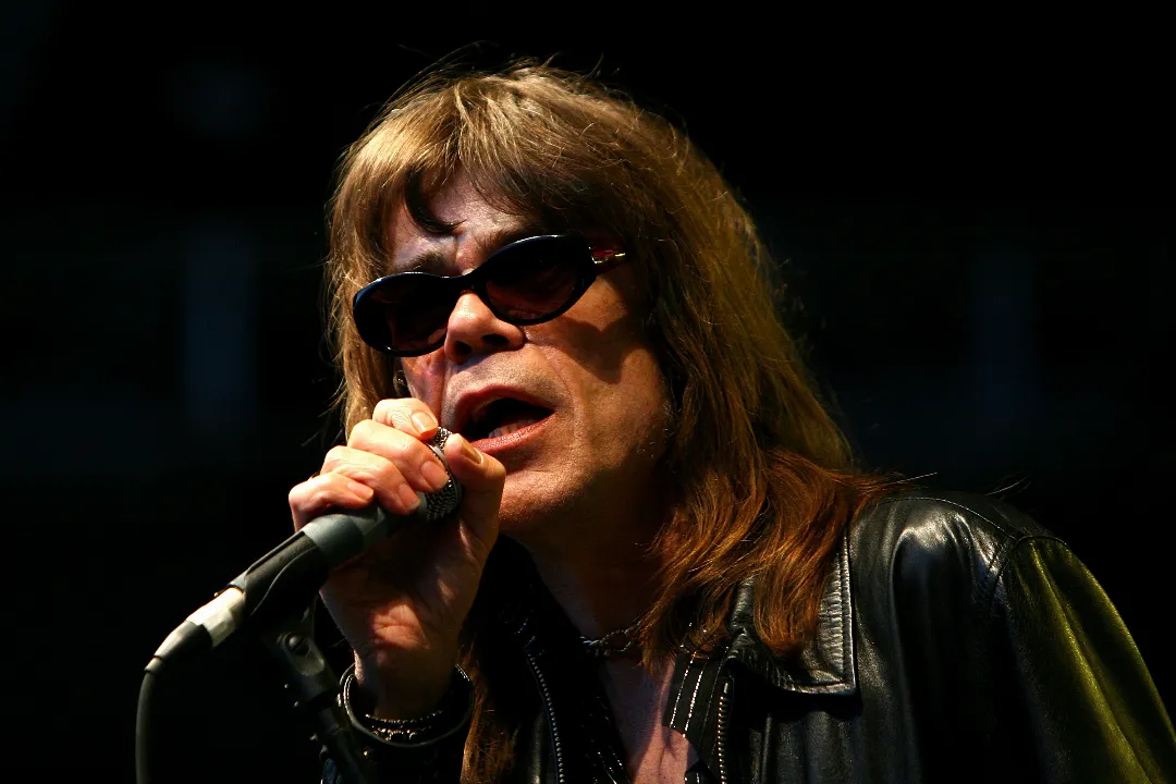 Líder da Banda New York Dolls, David Johansen, Falece aos 75 Anos