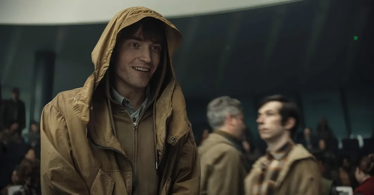Robert Pattinson e Bong Joon Ho Lideram Bilheteria Coreana com 'Mickey 17', Seguidos por 'Attack on Titan' e 'Snow White'