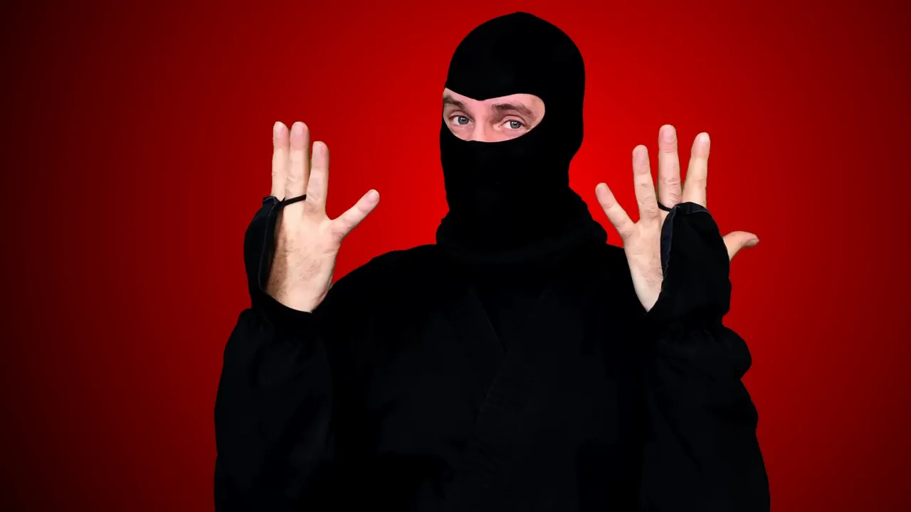 Ask a Ninja Ressurge com Humor e Nostalgia: O Retorno Inesperado que Relembra a Era de Ouro da Internet