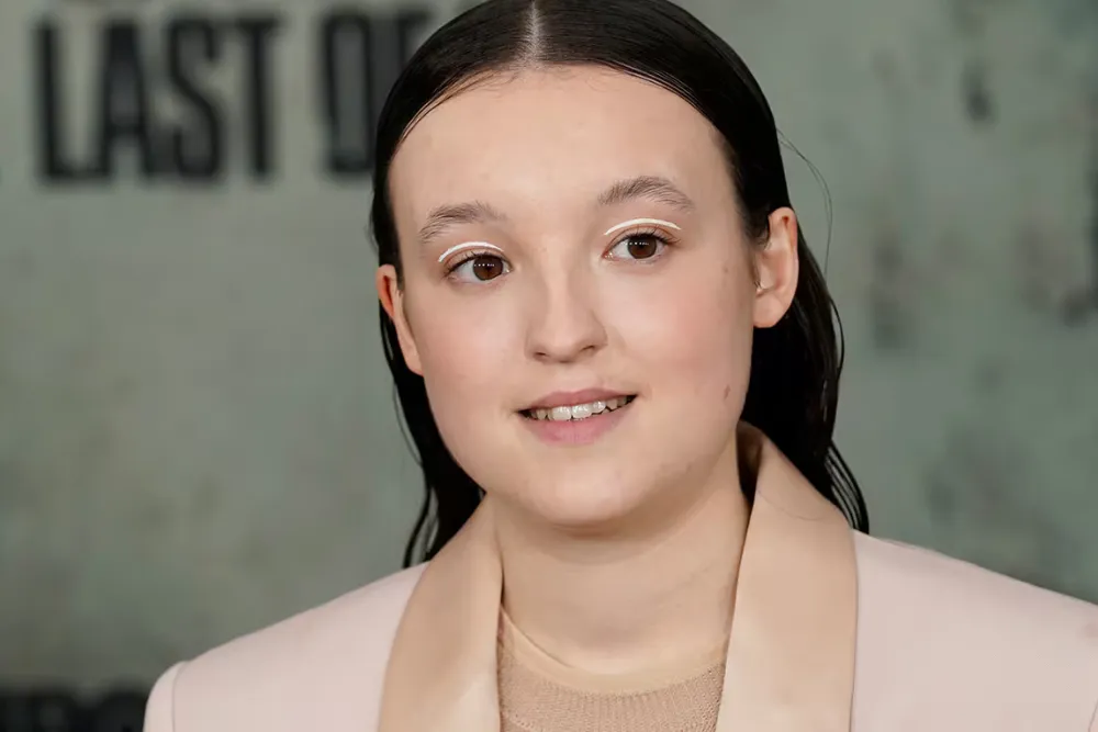 Bella Ramsey Revela Identidade Não-Binária para Viver Mais Livremente