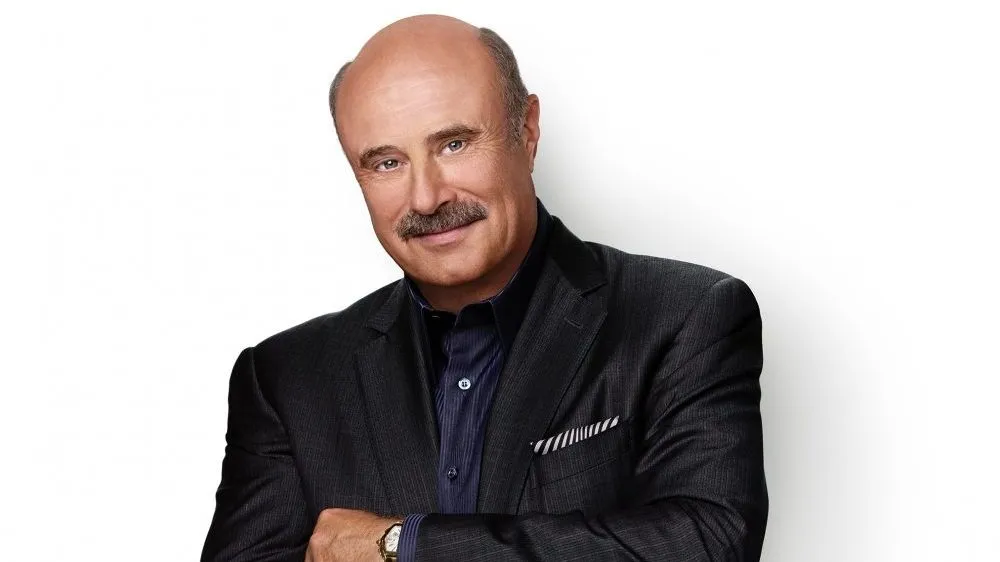 Dr. Phil Aborda Notícias, Crimes Reais e DOGE em Podcasts da Merit Street