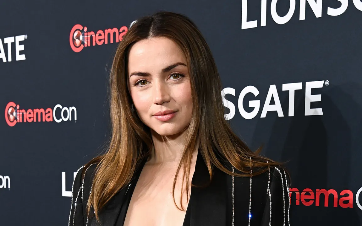 Ana de Armas Reclama de Mais Filmes de Ação Originais com Mulheres e Sugere que Bond Seja Bond