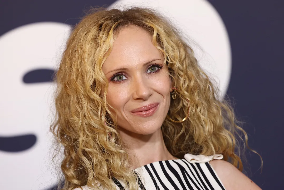 Juno Temple Estrela Série Dramática Da A24 "Os Maridos" Exclusiva Para a Apple TV+
