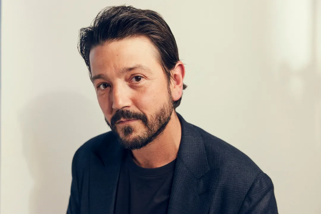 Diego Luna Presidirá os Prêmios Acadêmicos de Ciência e Tecnologia