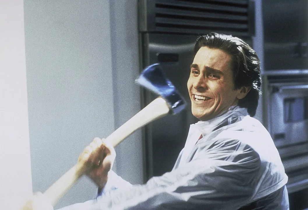 Diretor de "American Psycho" Perplexo com a Adoração por Patrick Bateman: Eles Não Compreendem a Sátira Homossexual sobre Masculinidade