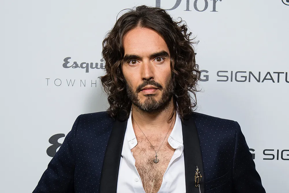 Russell Brand Acusado de Estupro e Agressão Sexual