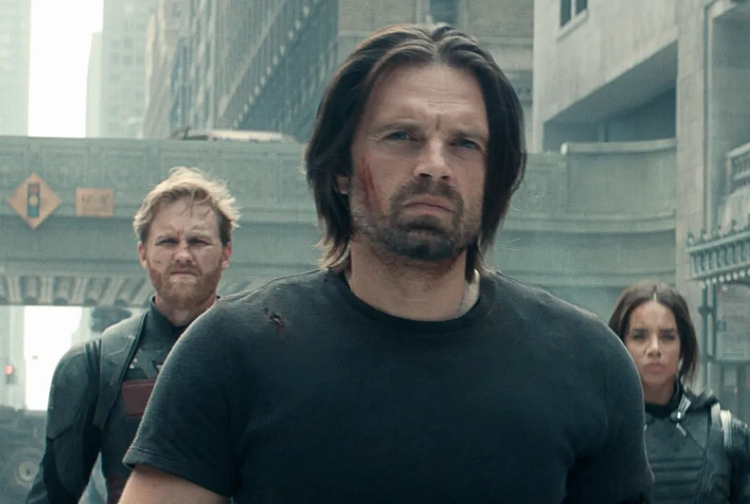 Sebastian Stan Consegue Papel na Marvel Após Revelação Sobre Dividendos do Filme "Hot Tub Time Machine"