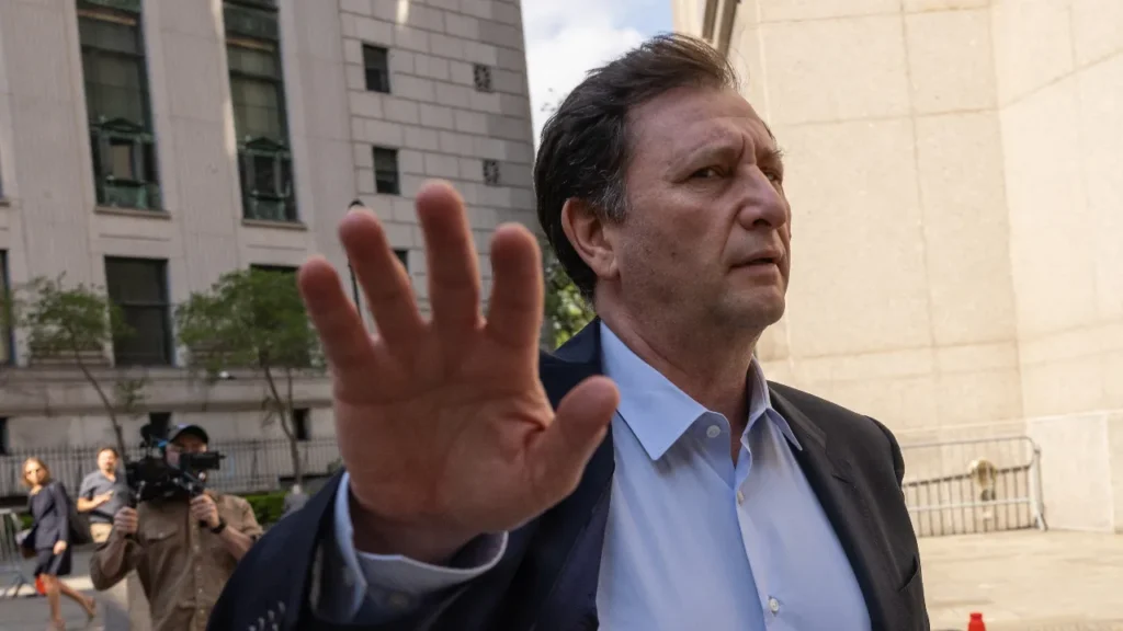 Cofundador da Celsius, Alex Mashinsky, é Condenado a 12 Anos de Prisão por Fraude em Criptomoedas e Devolve US$ 48 Milhões