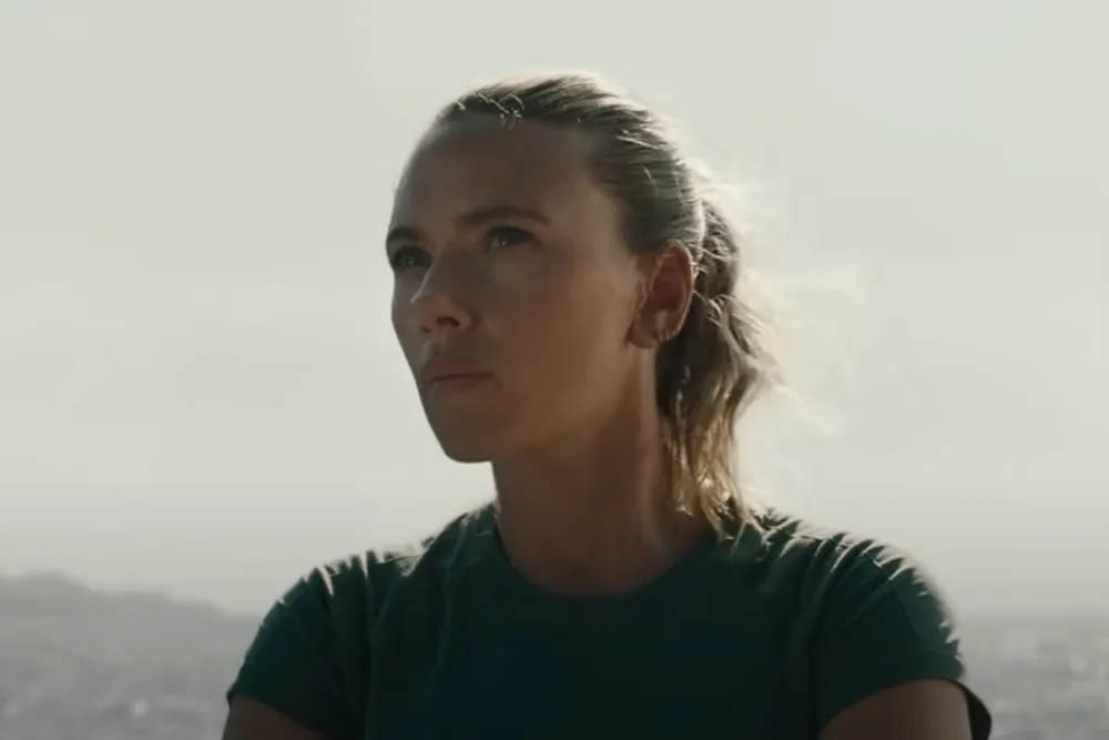 Trailer De "Jurassic World: Renascimento" Mostra Scarlett Johansson Confrontando Criaturas Pré-Históricas No Sétimo Filme Da Franquia
