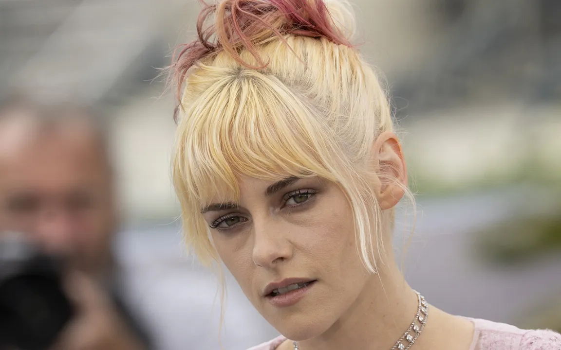 Estreia Direcional de Kristen Stewart "O Fluxo da Água" Recebe Ovação de 4 Minutos em Cannes