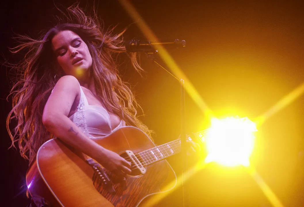 Maren Morris Fala Sobre Liberdade, Religião e Divórcio em 'Dreamsicle'