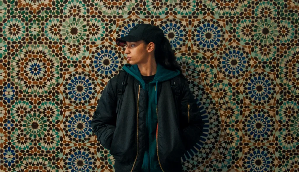 Desenvolvimento: Hafsia Herzi Dirige Narrativa de Saída do Armário Empática e Modesta