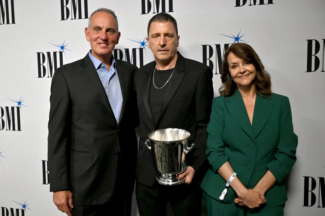Aticus Ross Recebe Homenagem como Ícone nos Prêmios de Música Visual da BMI
