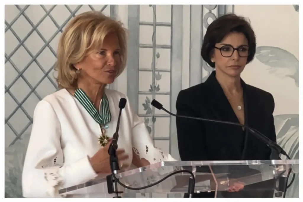 Presidente do Festival de Cannes Iris Knobloch Recebe Título de Comandante da Ordem das Artes e das Letras