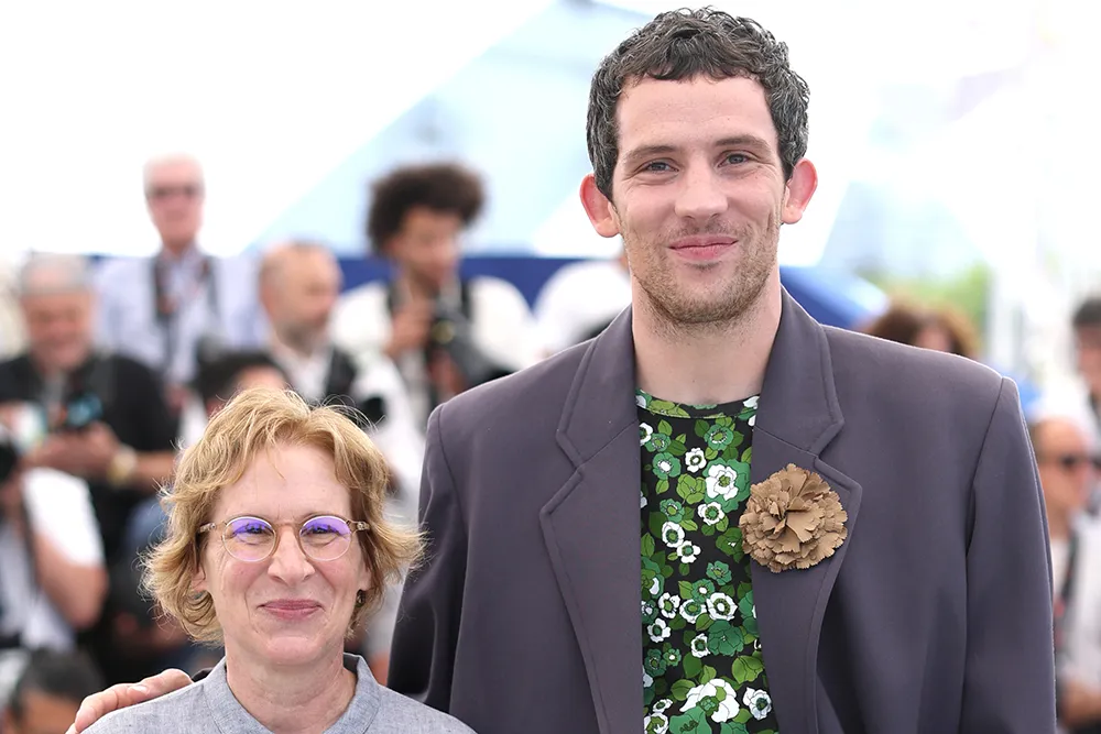 Josh O'Connor Diz que Trabalhar com Kelly Reichardt é um Ato de Bondade e Responde a Paul Mescal