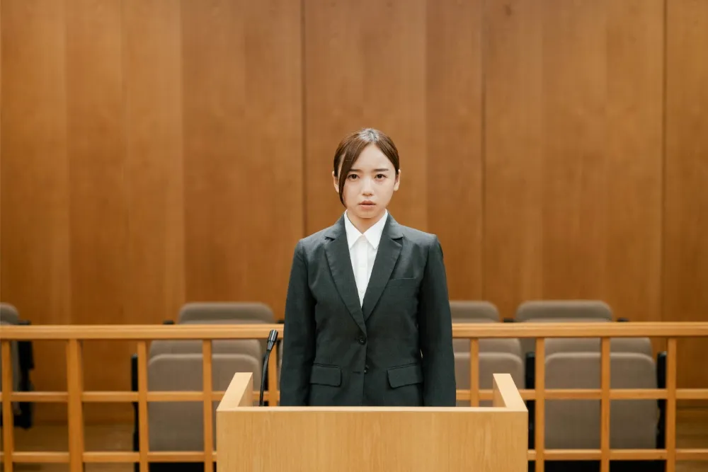 Diretor Koji Fukada Comenta Cláusulas de Não Casamento no J-Pop em Estreia de "Amor em Julgamento" em Cannes