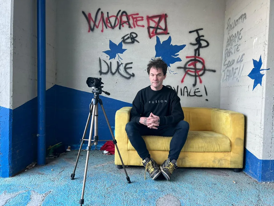 Mark Cousins Desafia Conceitos de Mestre e Aula no Millennium Docs Against Gravity