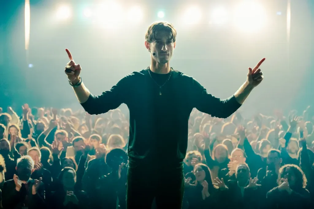 Pierre Niney: De Monte Cristo a Treinador Tóxico em "Guru"