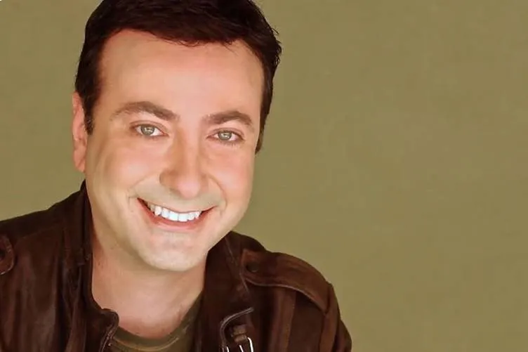 Mediapro Studio Adaptará Romance de Evan Spiliotopoulos, Escritor de "Bela e a Fera"