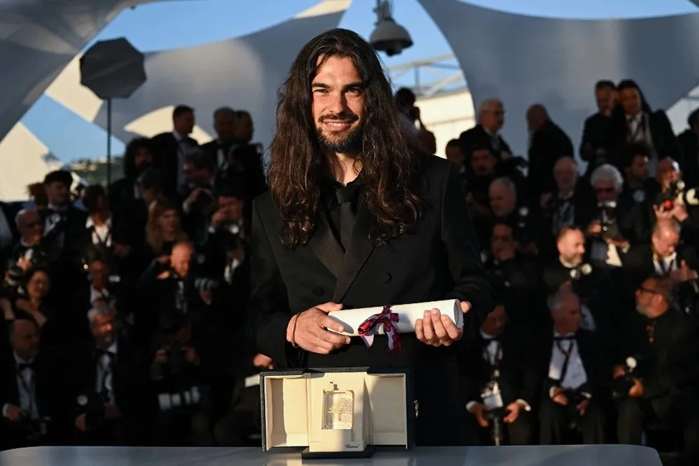 Oliver Laxe Conquista Prêmio no Festival de Cannes, e "Sirat" É Adquirido Internacionalmente pela Match Factory