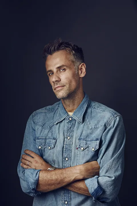 O Que Richard Bacon Faz Agora: O Ex-Anfitrião da BBC com Ideias de TV Desinibida