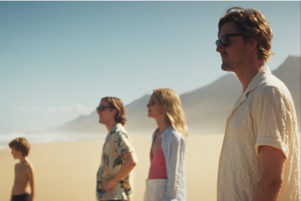Sam Riley e Stacy Martin Conquistam Território Global para "Ilhas" com Vendas no Reino Unido e França
