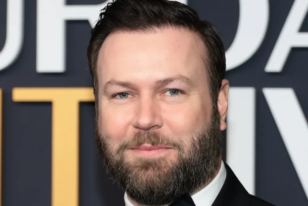 Taran Killam Estreia Comédia de Cheerleader "Desacordo" na NBC
