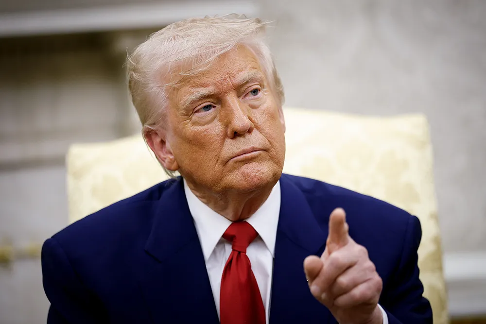 Trump Promete Tarifas Totais Sobre Filmes Estrangeiros, Alegando Decadência da Indústria Cinematográfica Americana